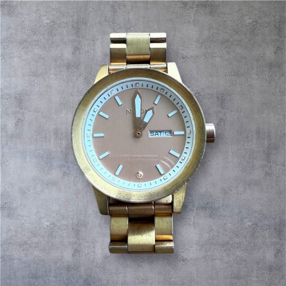 Nixon Act Now The Spur Stainless Steel Gold Tone Watch Men’s Women’s Wristwatch - Picture 2 of 6